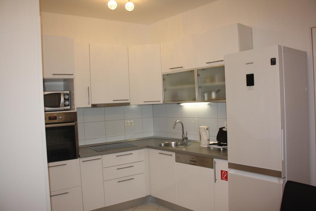 Promenade Apartment Split Room photo